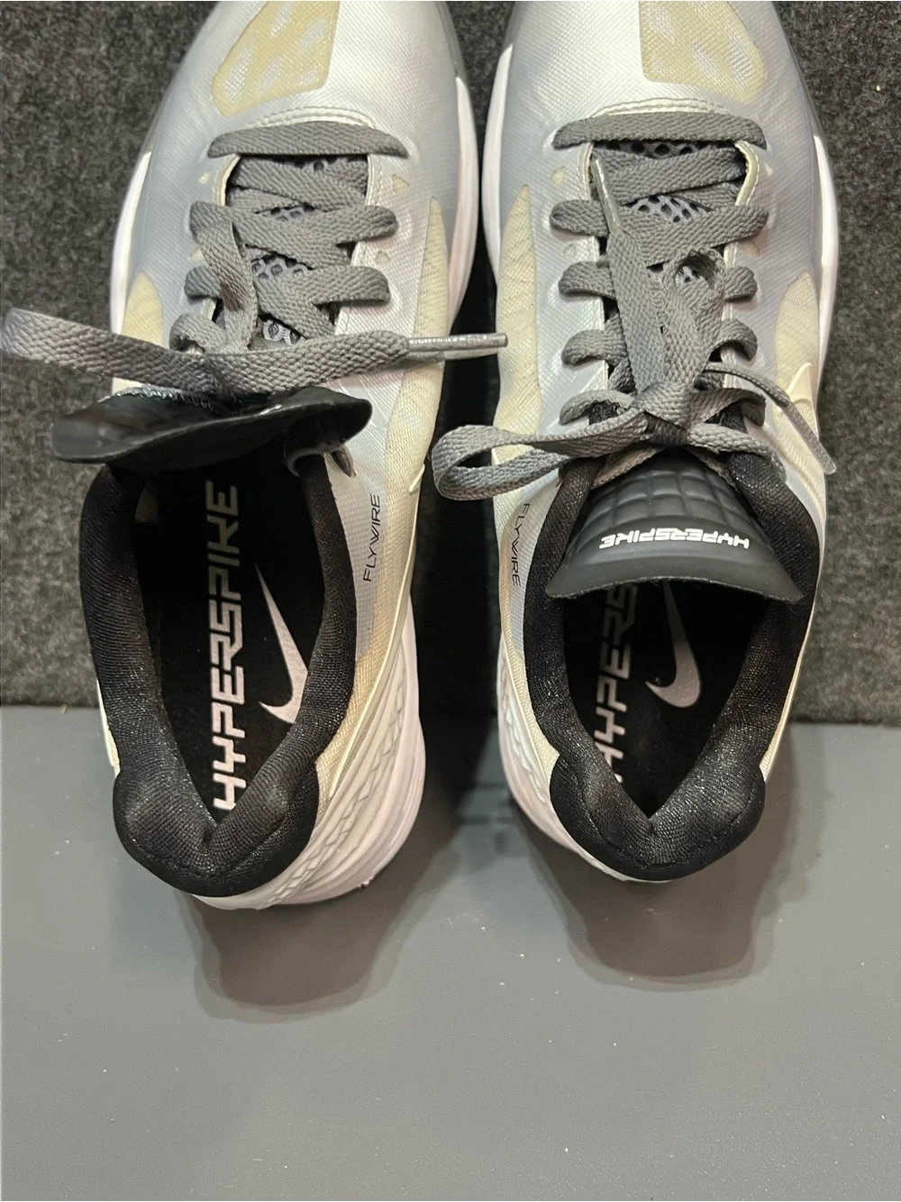 Nike Volley Zoom Hyperspike Women’s Size 8
